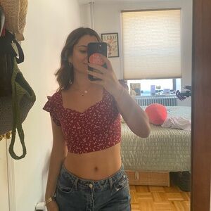 Adorable floral crop top